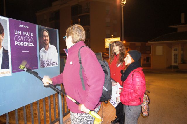 Pegada de carteles - Elecciones Generales 20d - 52 Pegada de carteles - Elecciones Generales 20d - 52
