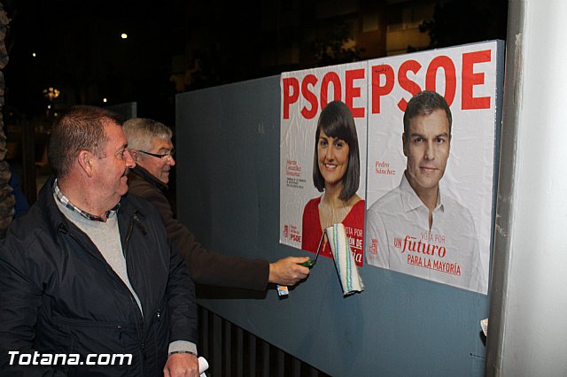 Pegada de carteles - Elecciones Generales 20d - 32 Pegada de carteles - Elecciones Generales 20d - 32